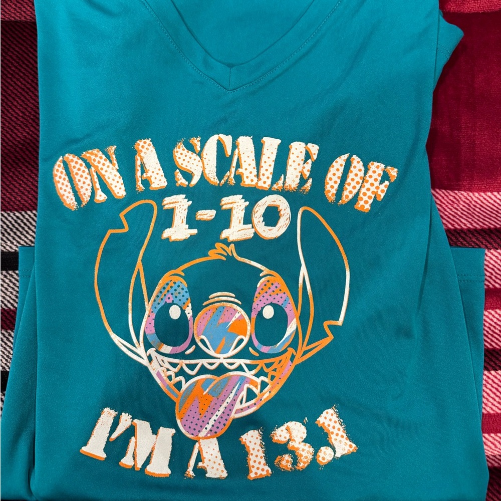 Women’s Disney T-Shirt. Size Large
